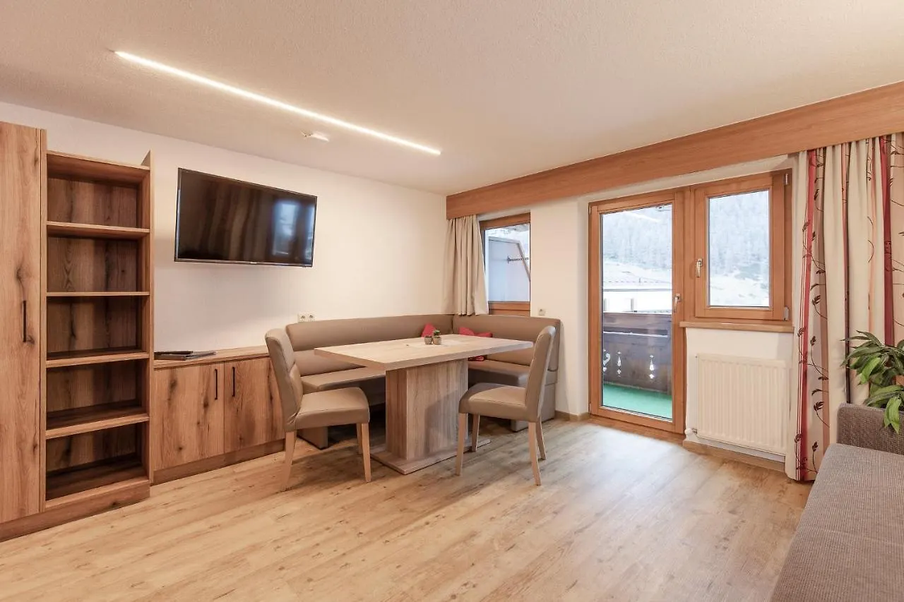 Hotel Garni Schoenblick Solden 3*,