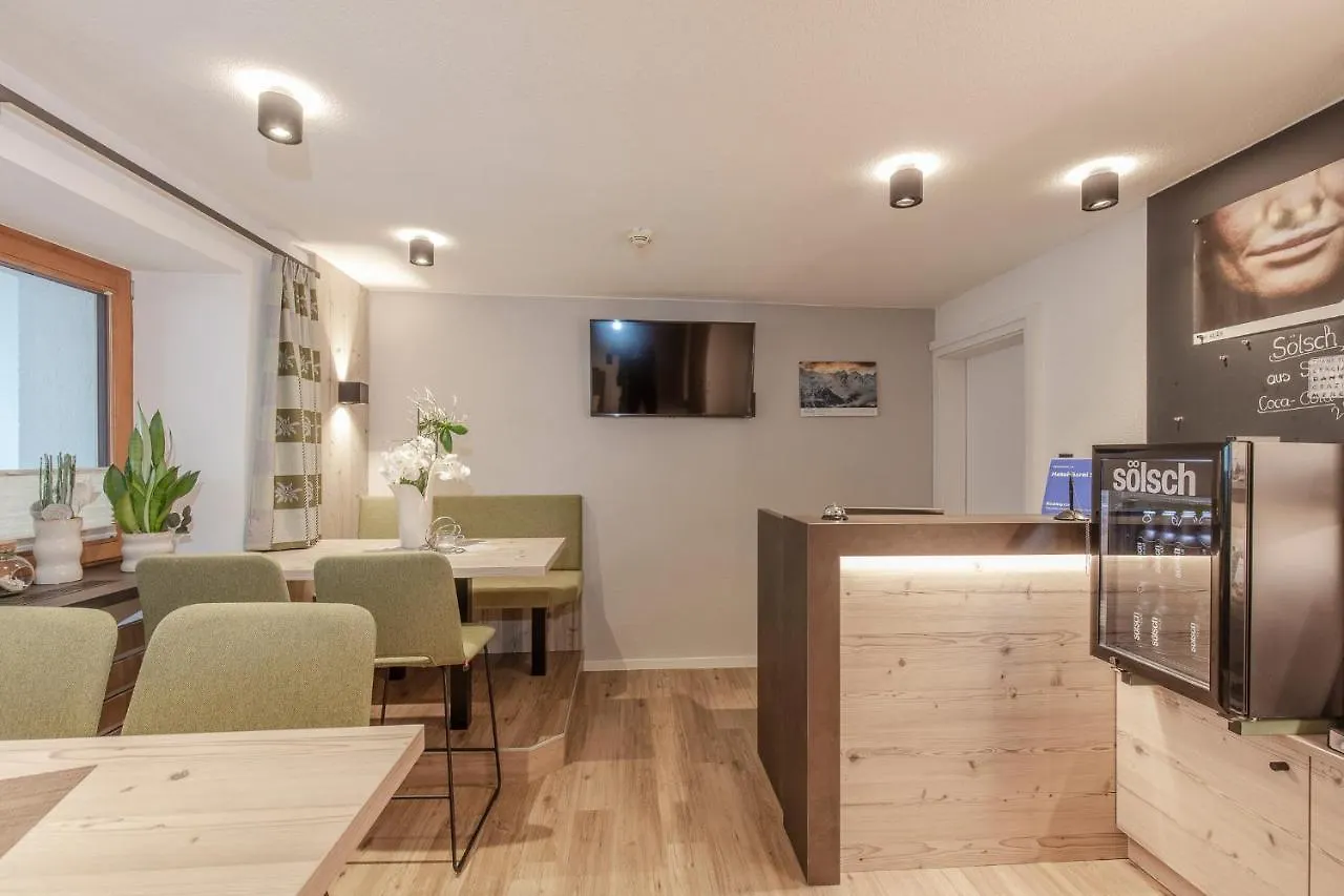 ***  Hotel Garni Schoenblick Solden Austria
