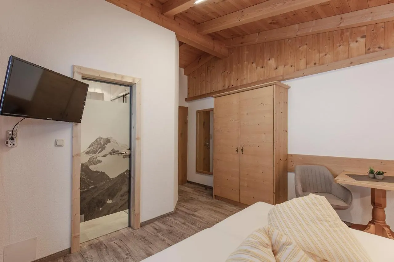 Hotel Garni Schoenblick Solden 3*,  Austria