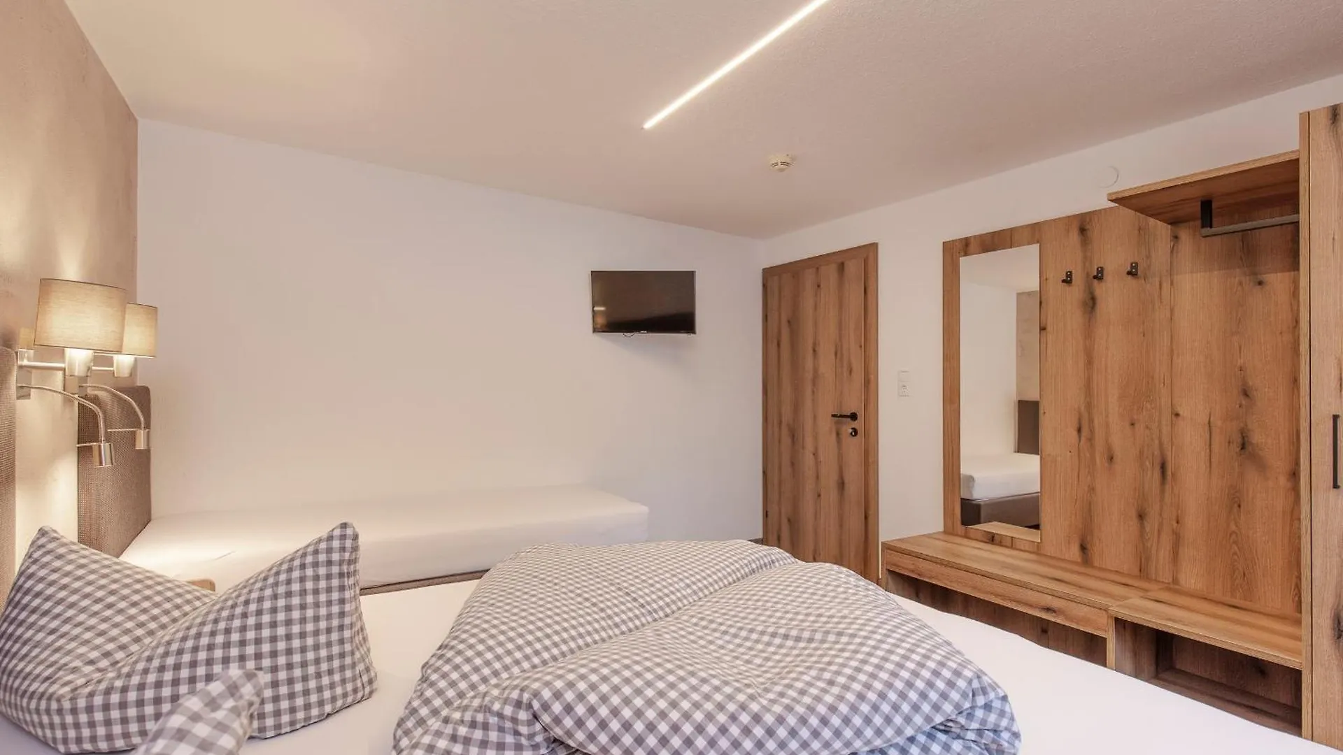 ***  Hotel Garni Schoenblick Solden Austria