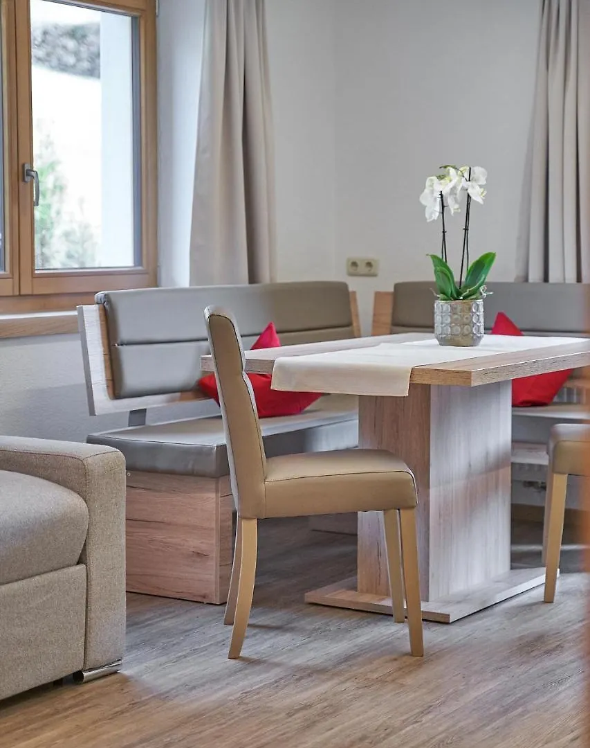 Hotel Garni Schoenblick Solden 3*,